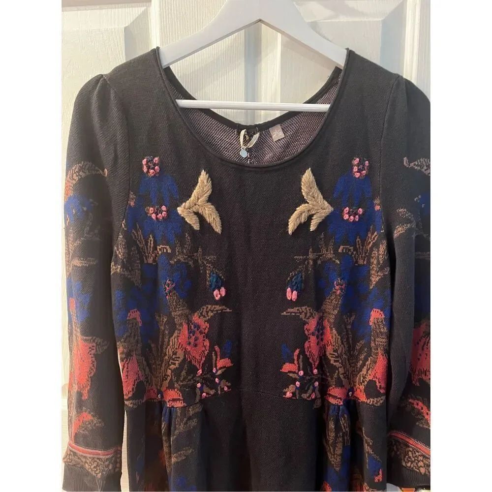 Anthropologie Knitted & Knotted Gray Embroidered Knit Dress sz L EUC